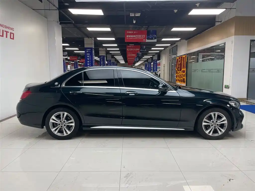 Mercedes-Benz C-Class 2021