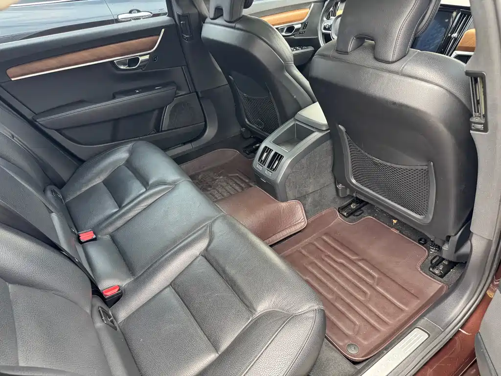Volvo S90 2019 — фото 16