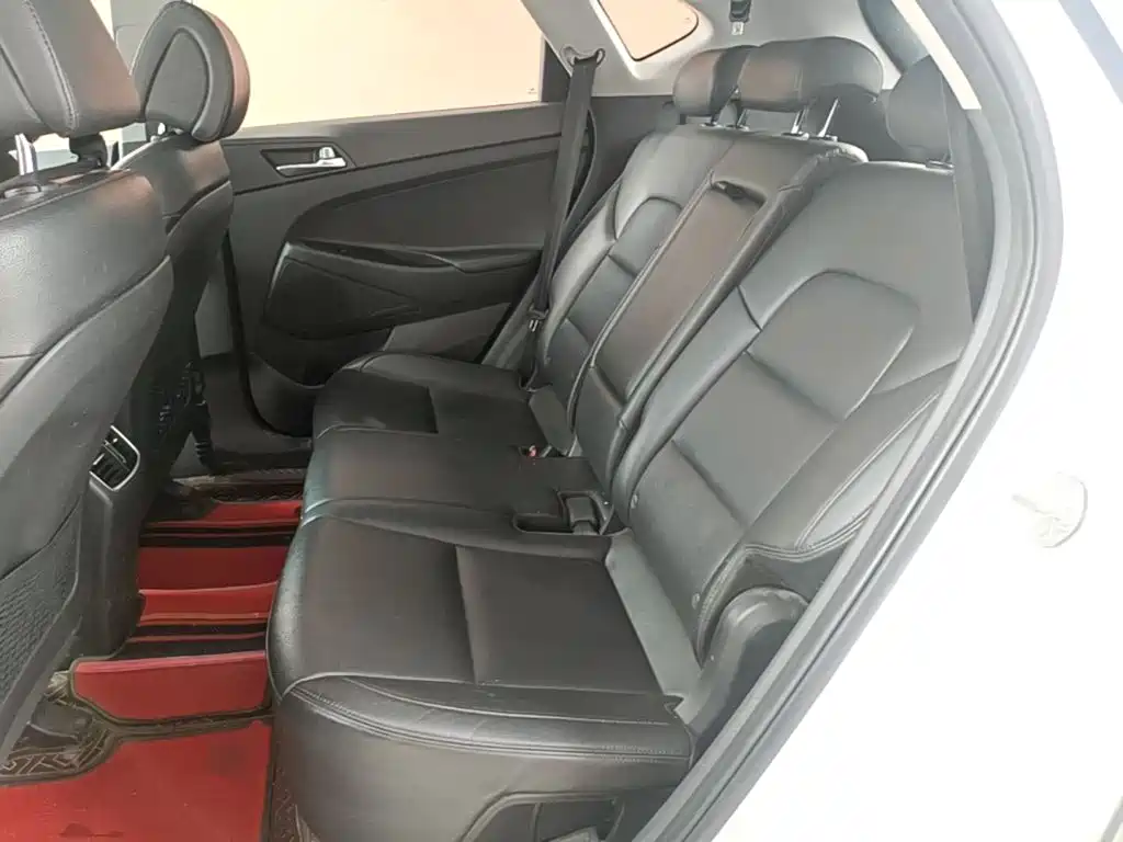 Hyundai Tucson 2016 — фото 17