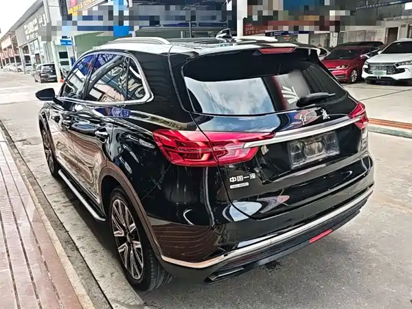 Hongqi HS5 2022