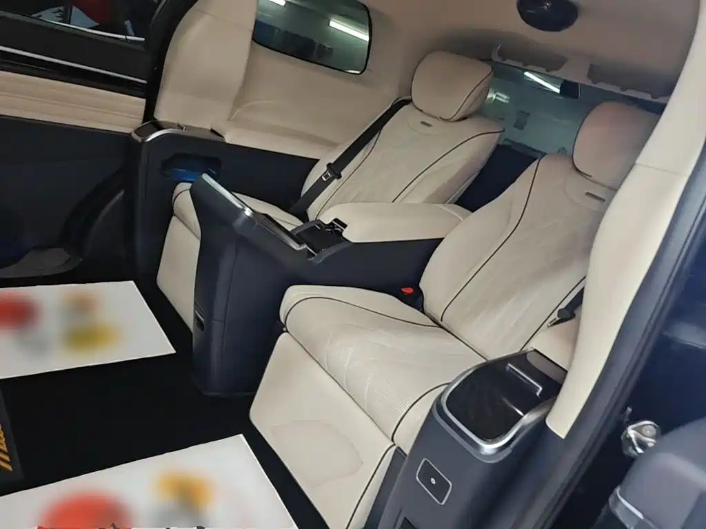GAC Motor Trumpchi M8 2022 — фото 17