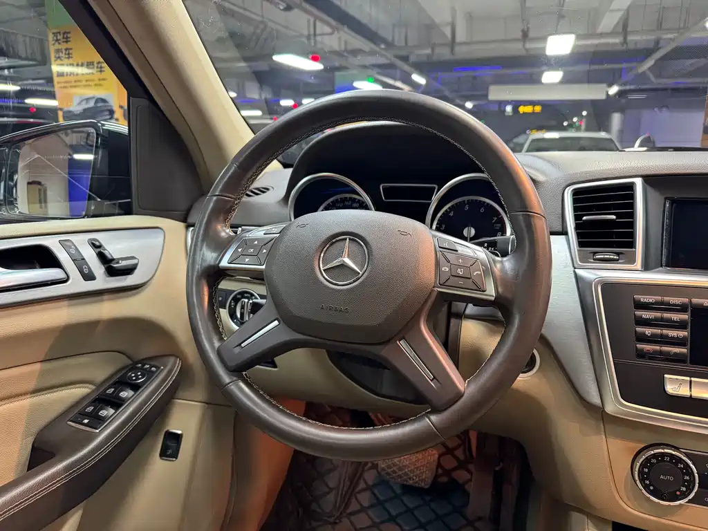 Mercedes-Benz M-Class 2015 — фото 15