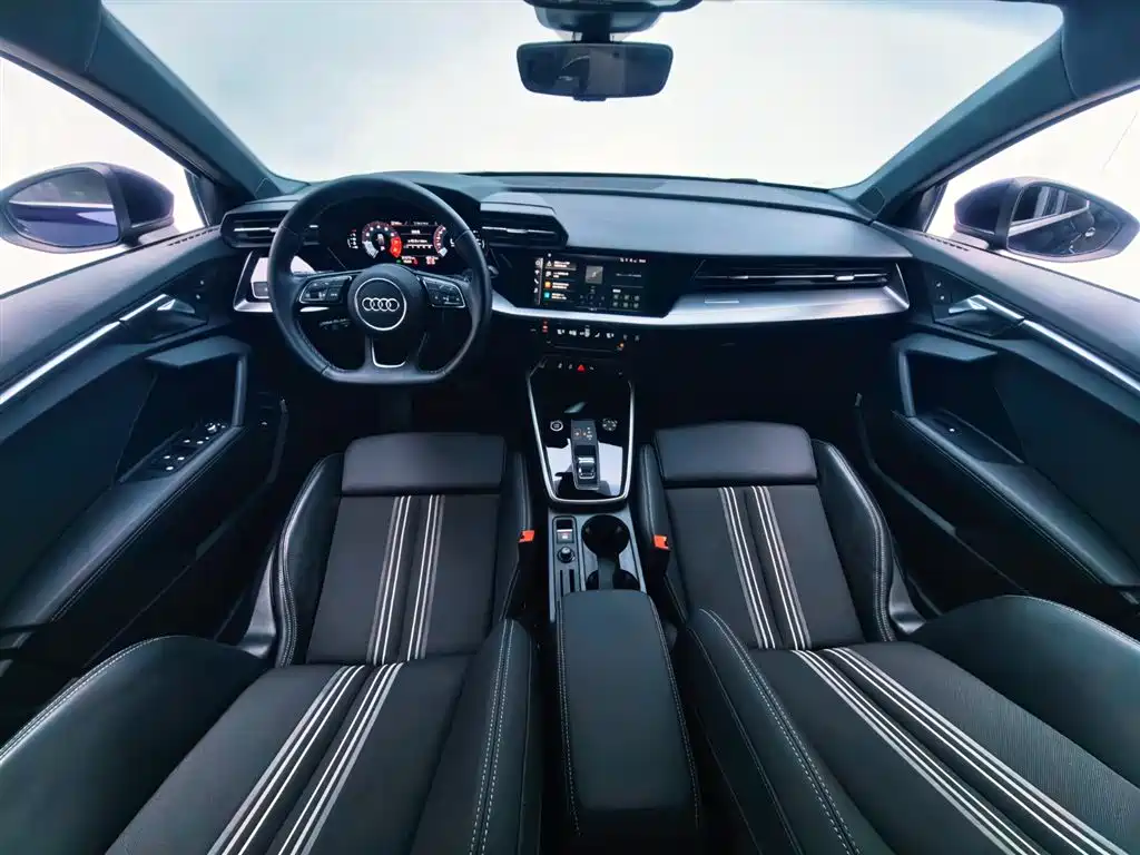 Audi A3 2023 — фото 11