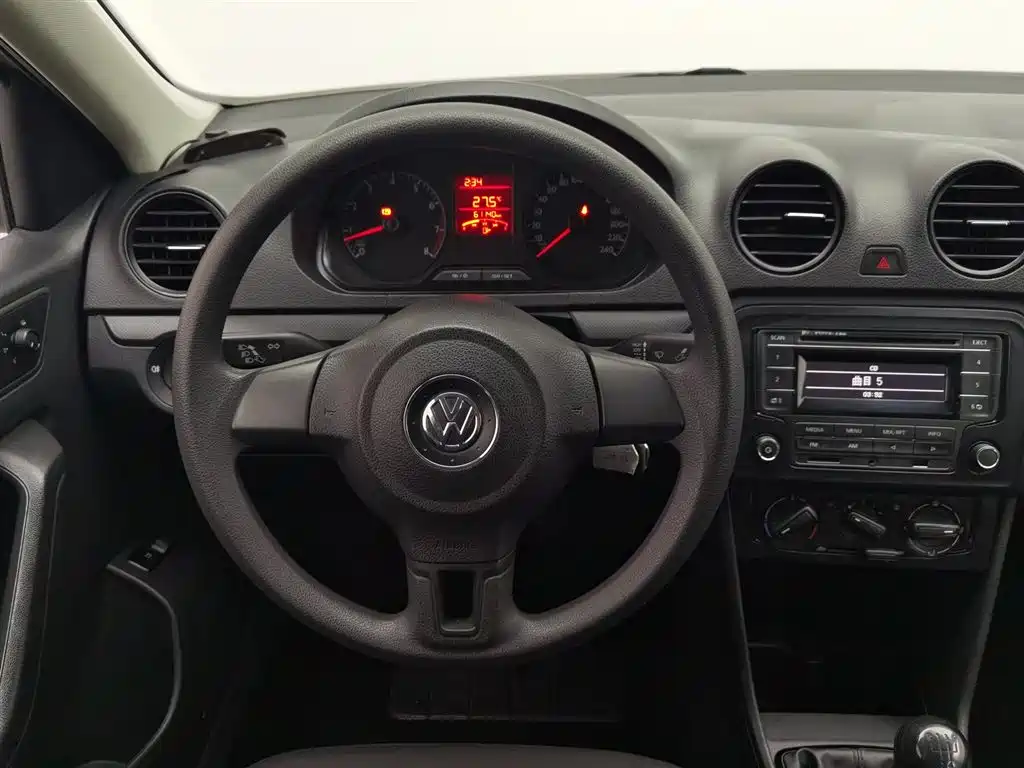 Volkswagen Jetta 2016 — фото 11