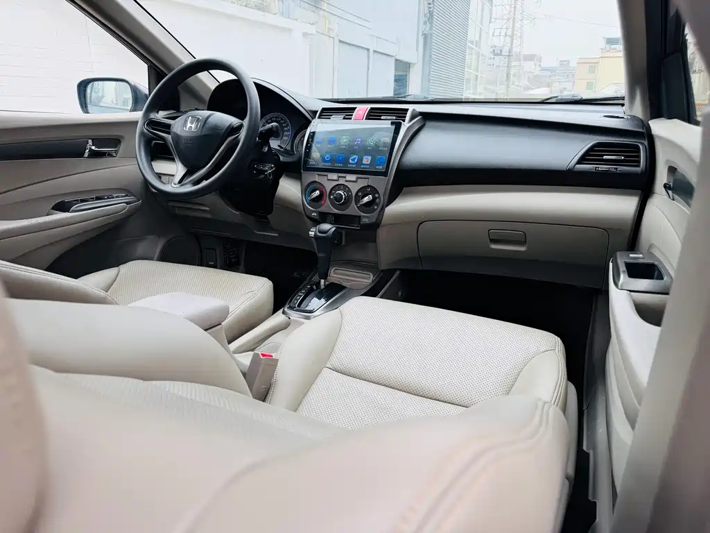 Honda City Classic 2013 — фото 10