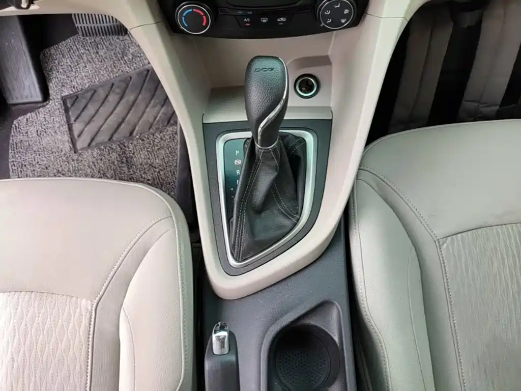 Buick Excelle GT 2019 — фото 14