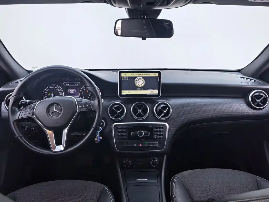 Mercedes-Benz A-Class 2015 — фото 8