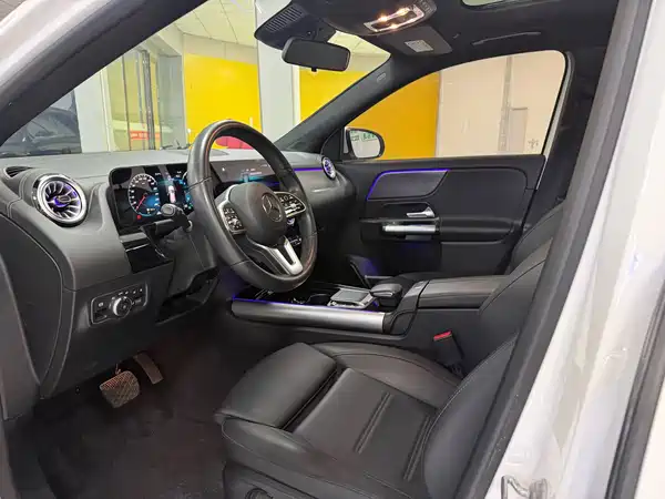 Mercedes-Benz GLA 2023