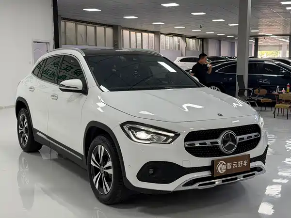 Mercedes-Benz GLA 2023