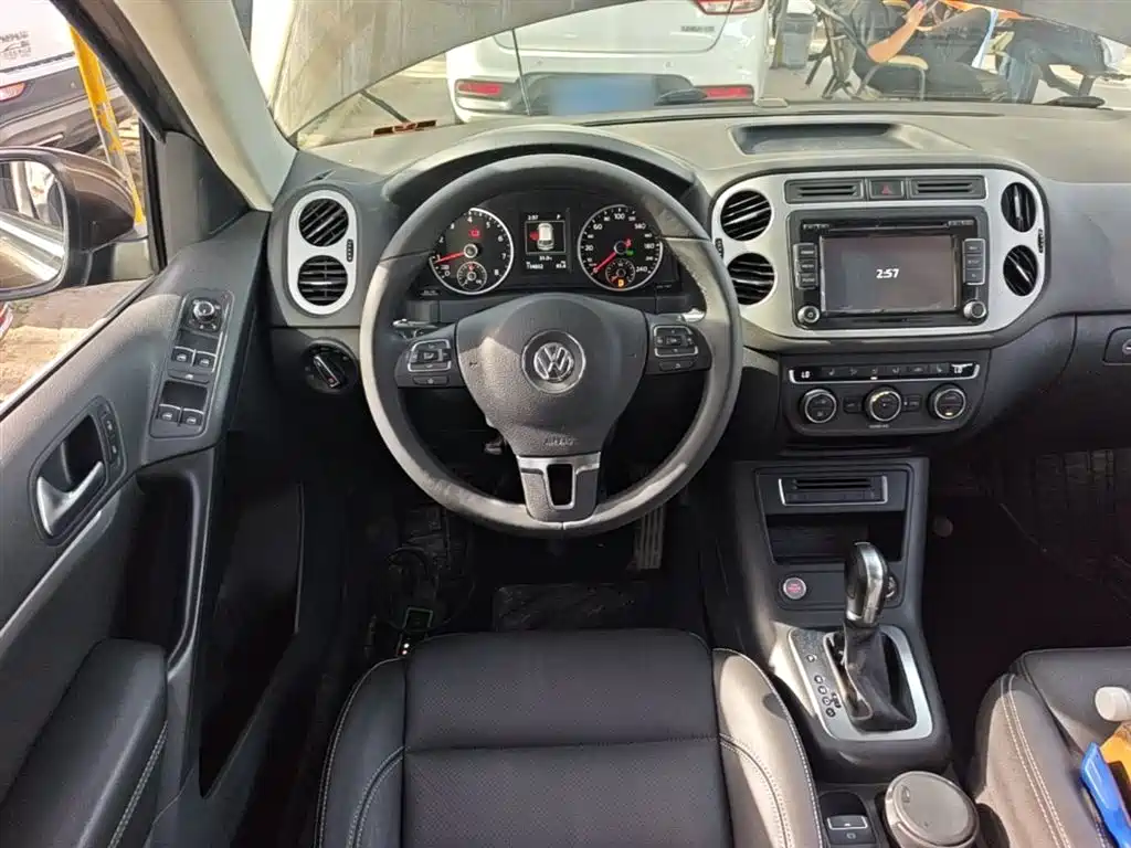 Volkswagen Tiguan 2016 — фото 11