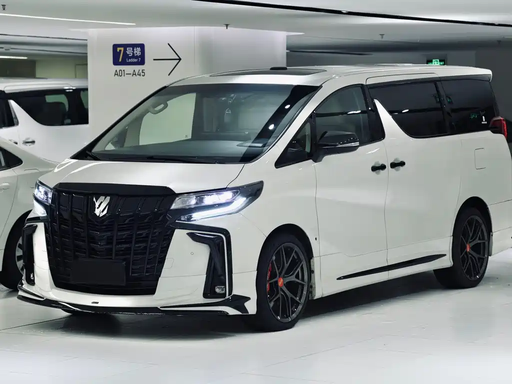 Toyota Alphard 2017 — фото 1