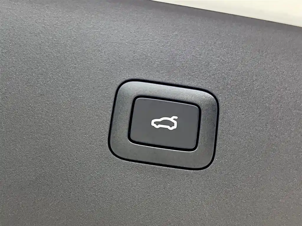 Xiaomi YU7 2025 — фото 12
