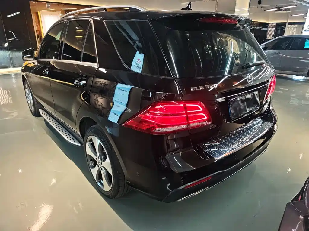 Mercedes-Benz GLE 2018 — фото 23