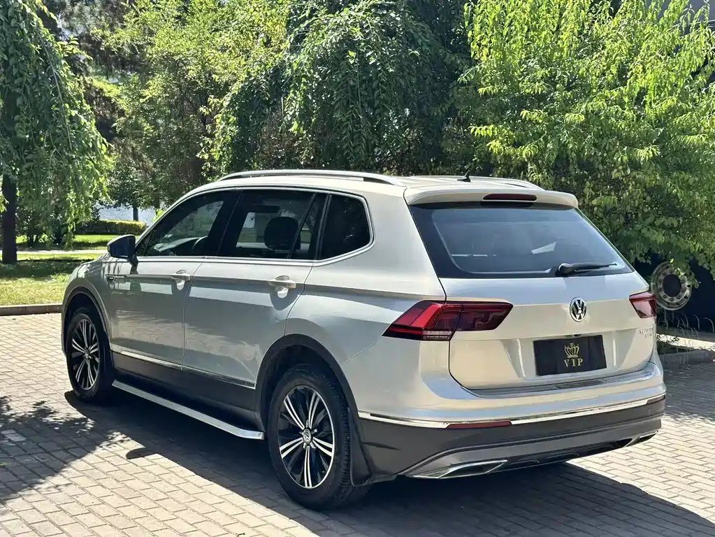 Volkswagen Tiguan L 2018 — фото 13