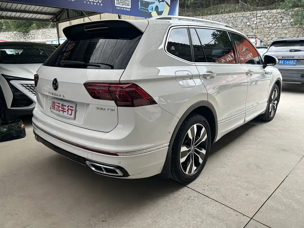 Volkswagen Tiguan L 2022