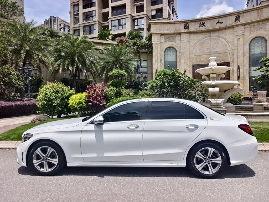 Mercedes-Benz C-Class 2021 — фото 4