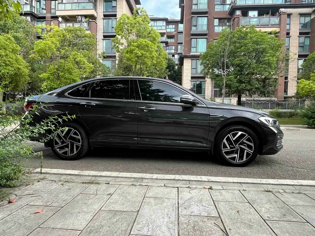Volkswagen Sagitar 2025