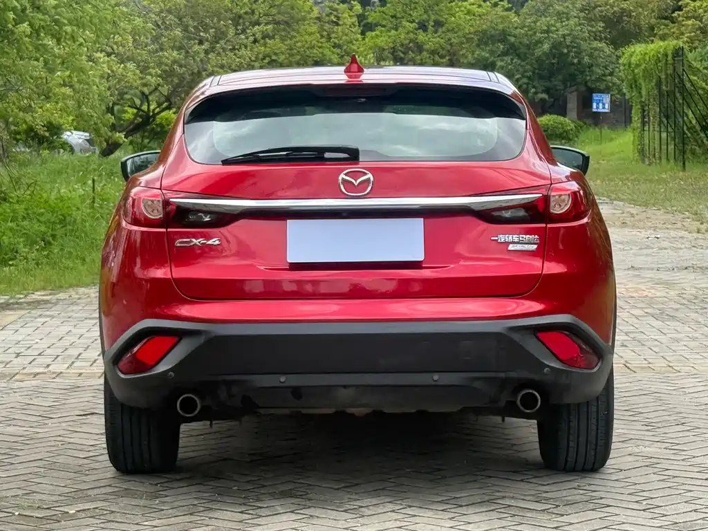 Mazda CX-4 2017 — фото 8