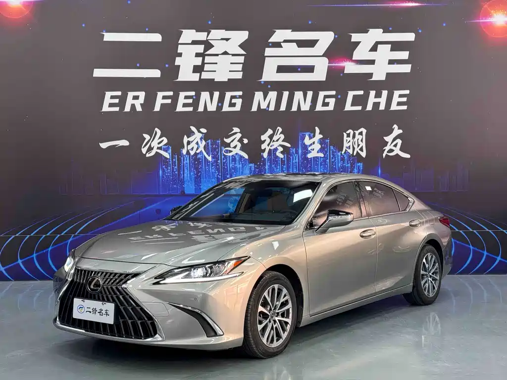 Lexus ES 2023 — фото 1