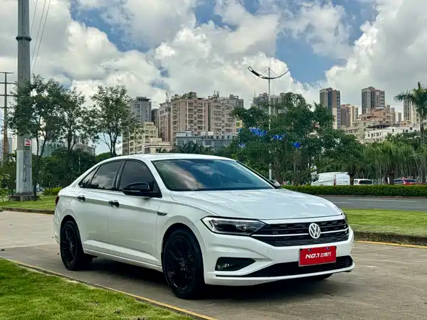 Volkswagen Sagitar 2020