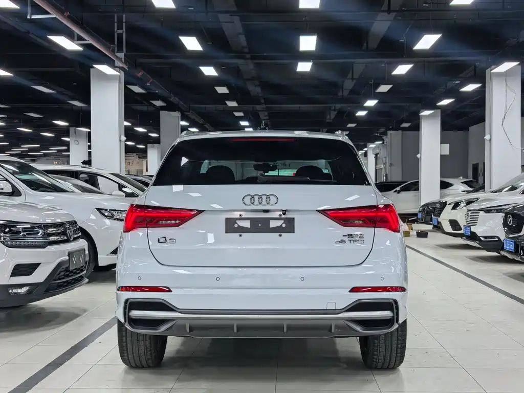 Audi Q3 2023 — фото 25
