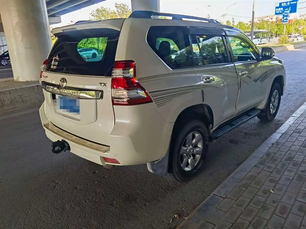 Toyota Prado 2016 — фото 6