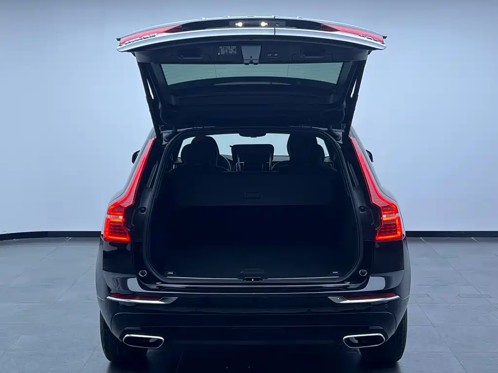 Volvo XC60 2021 — фото 4