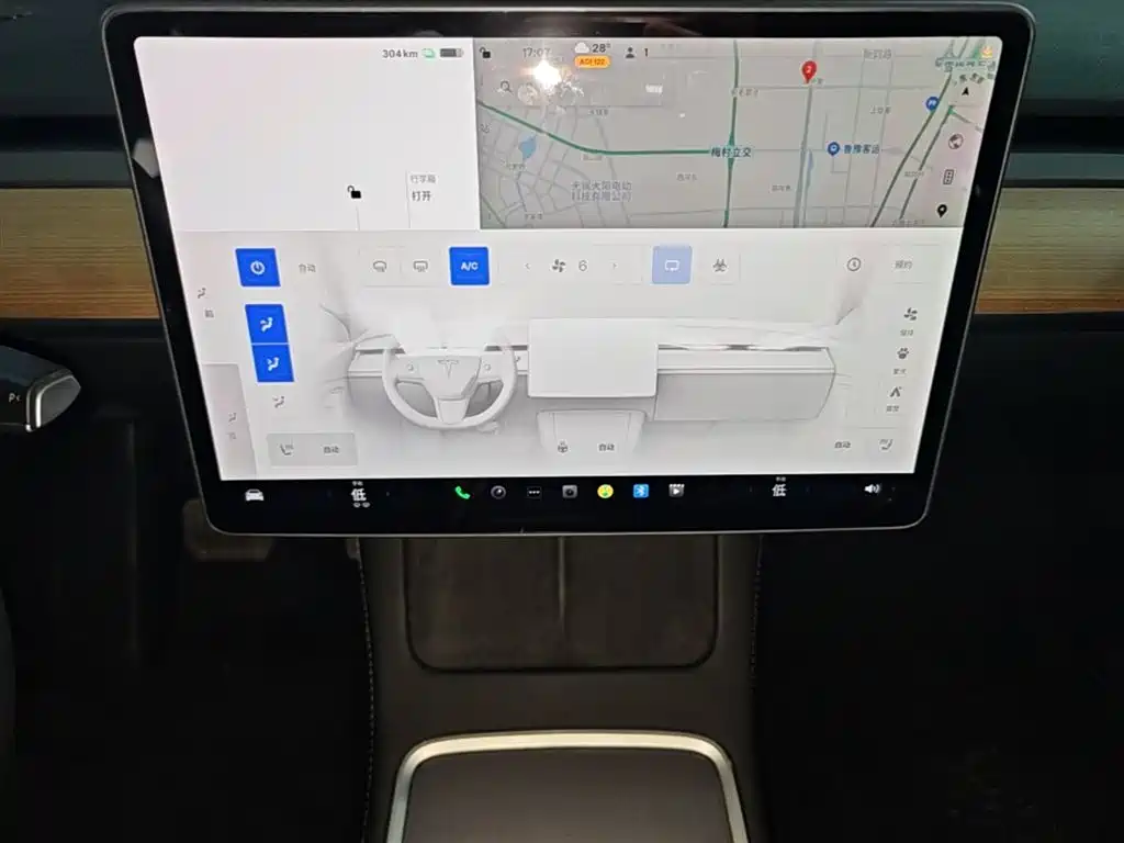 Tesla Model Y 2022 — фото 13