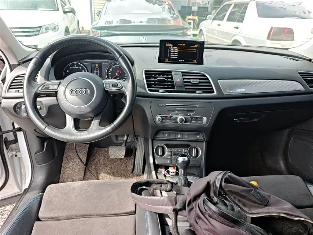 Audi Q3 2017 — фото 10