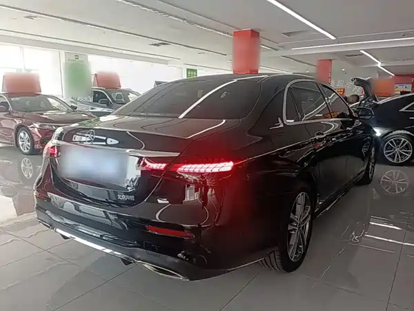 Mercedes-Benz E-Class 2023