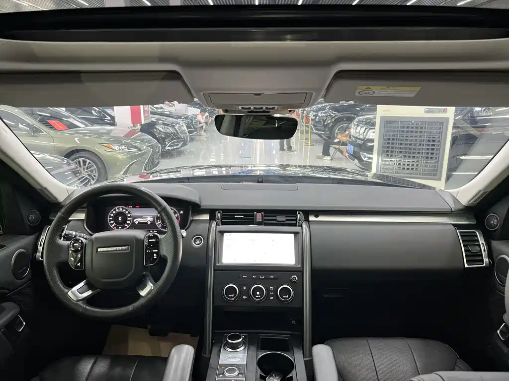 Land Rover Discovery 2019 — фото 5