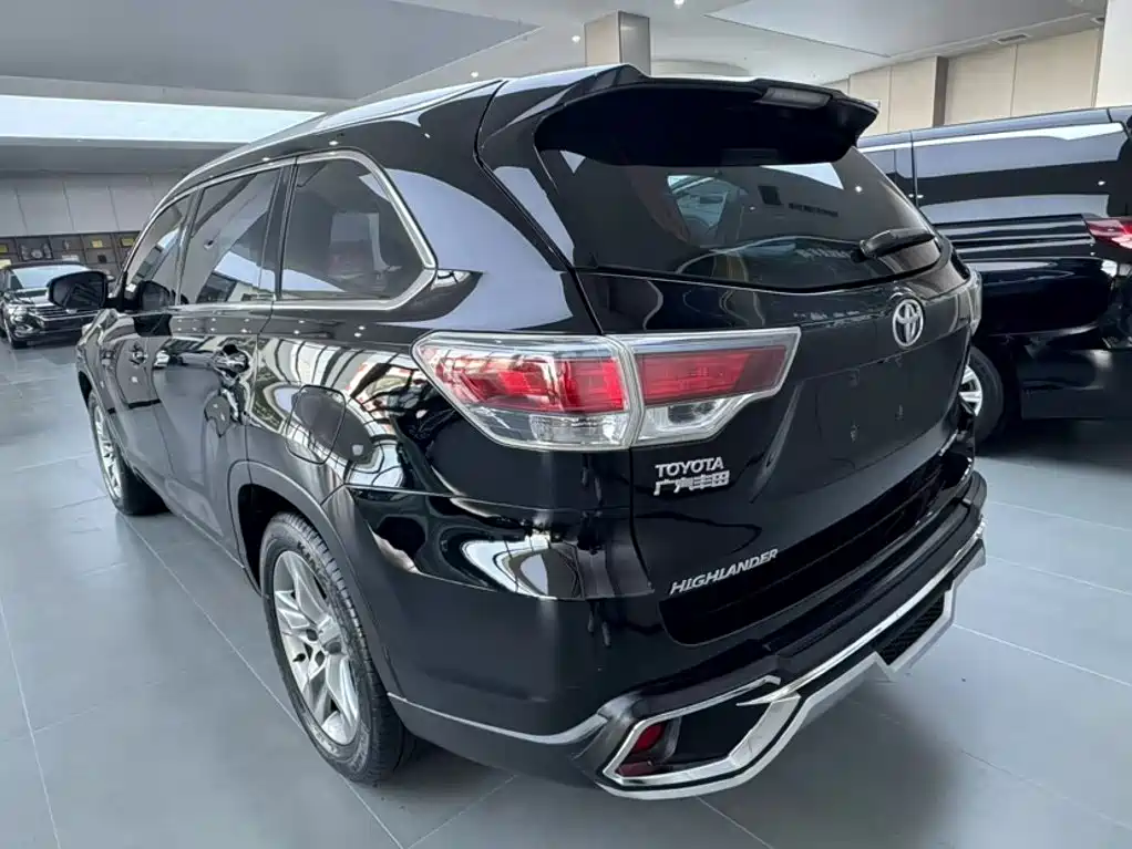 Toyota Highlander 2016 — фото 8