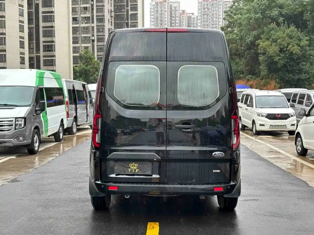 Ford Transit 2023 — фото 11