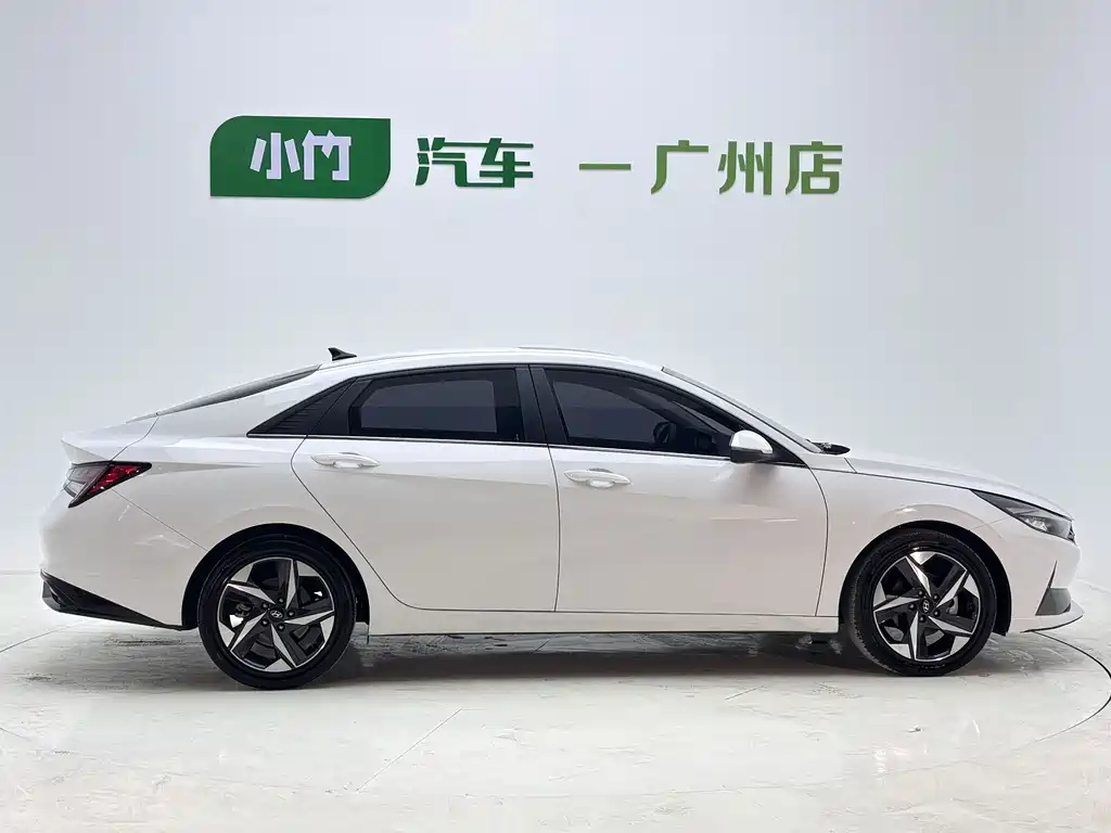 Hyundai Elantra 2022 — фото 7