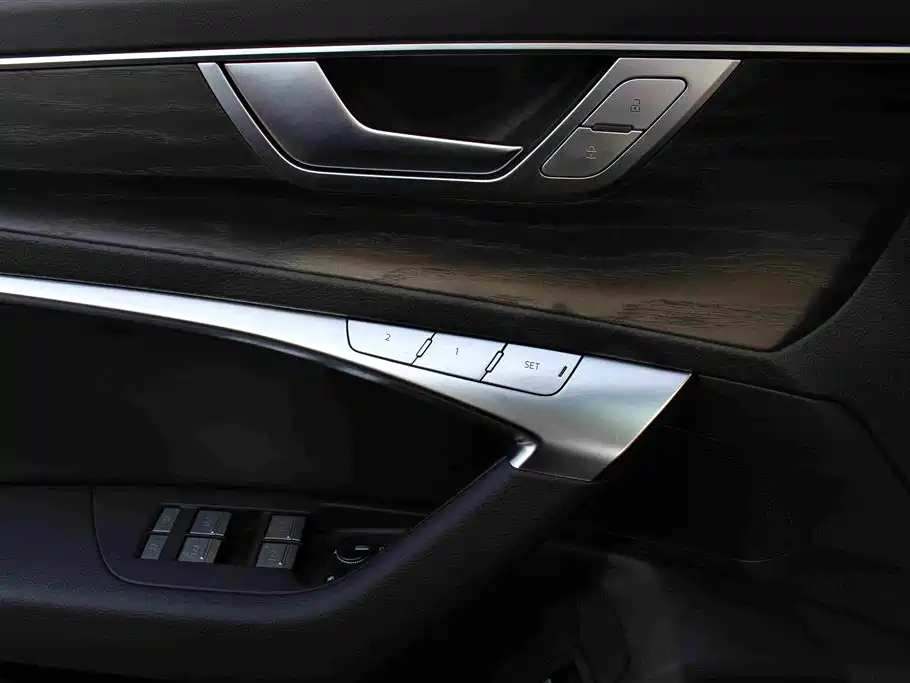 Audi A6L 2023 — фото 14