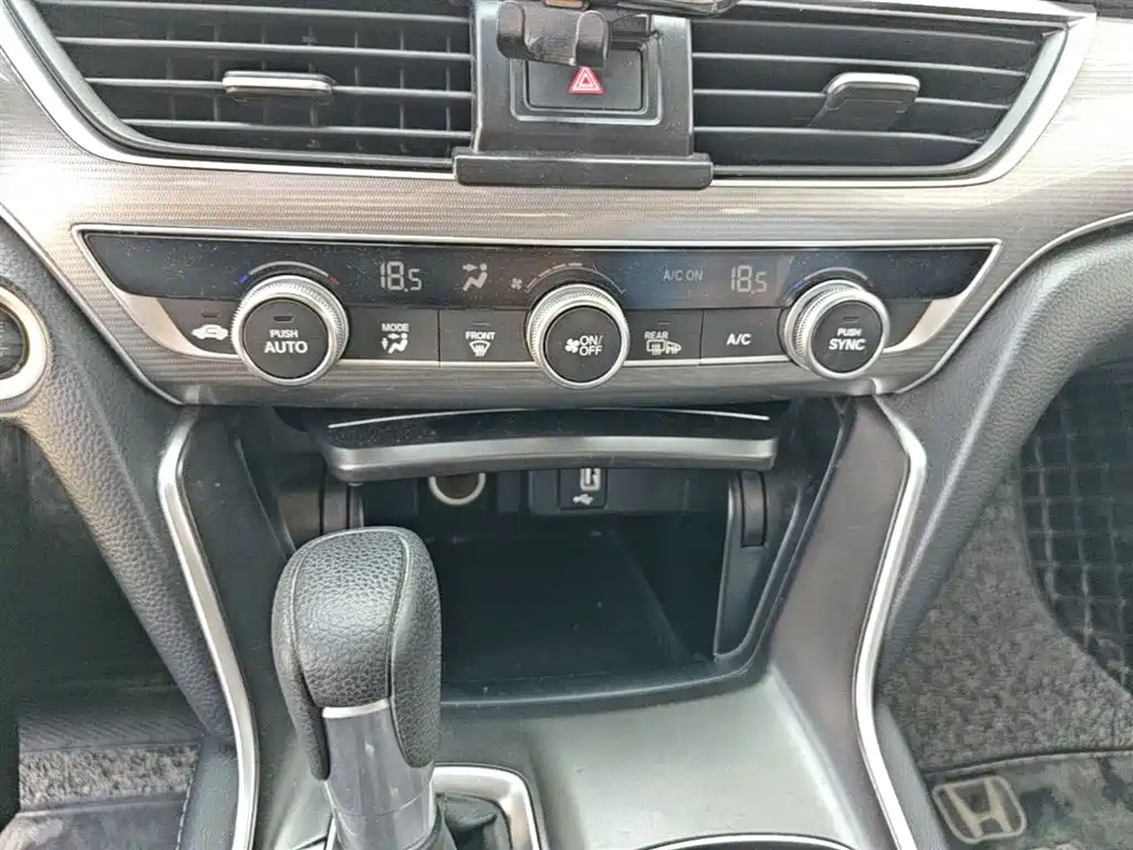 Honda Accord 2020 — фото 13