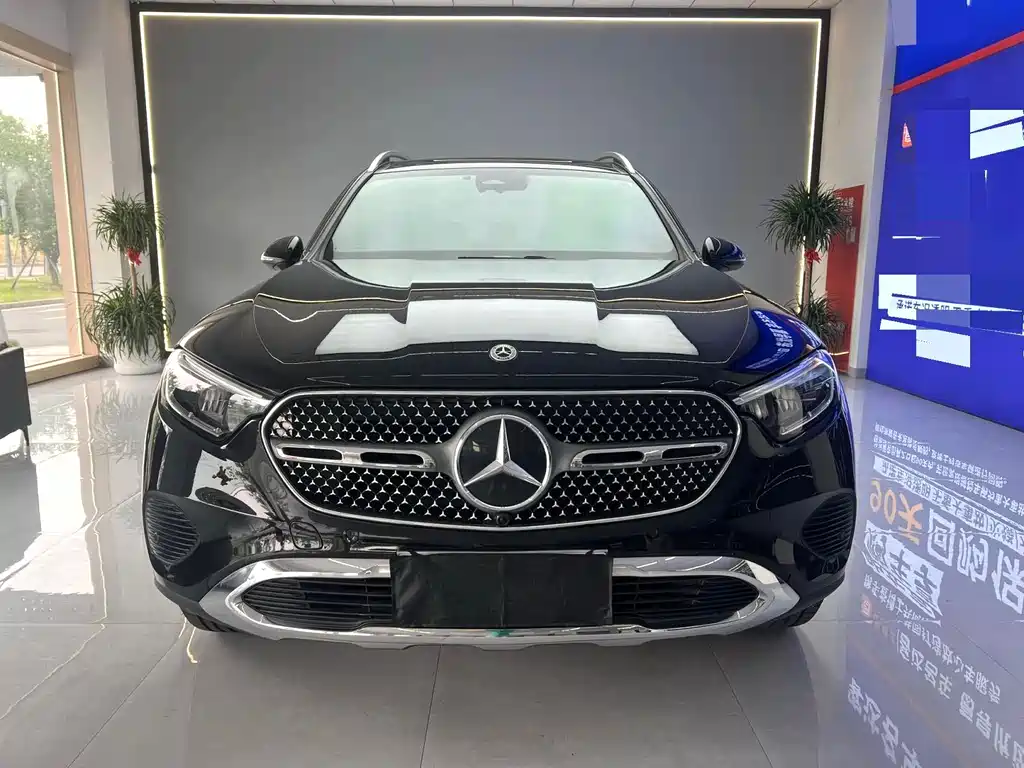 Mercedes-Benz GLC 2023 — фото 1