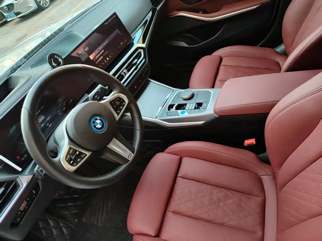 BMW i3 2024 — фото 7