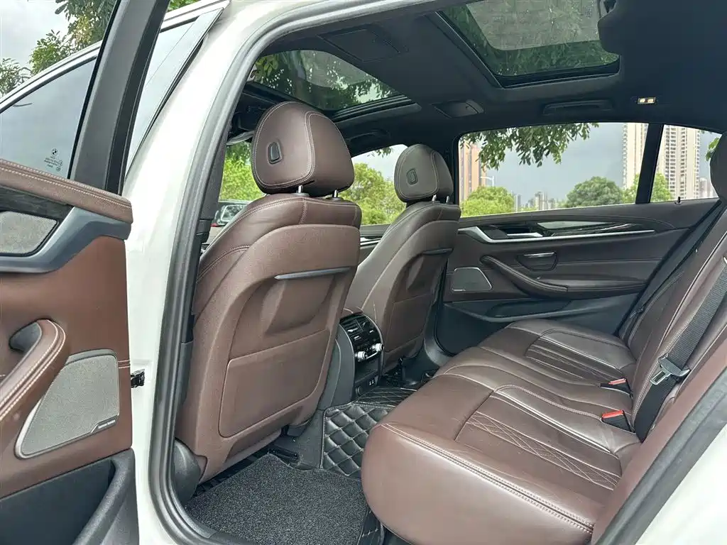 BMW 5 Series 2020