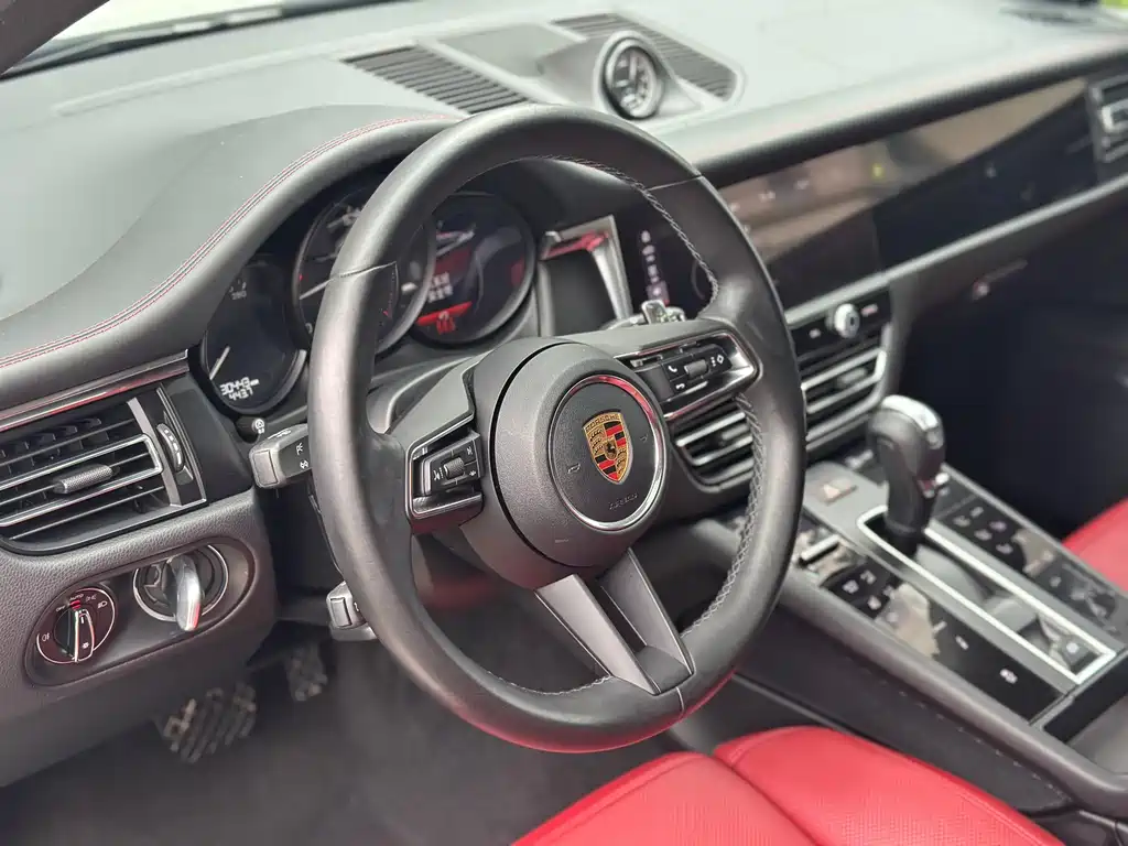 Porsche Macan 2023 — фото 16