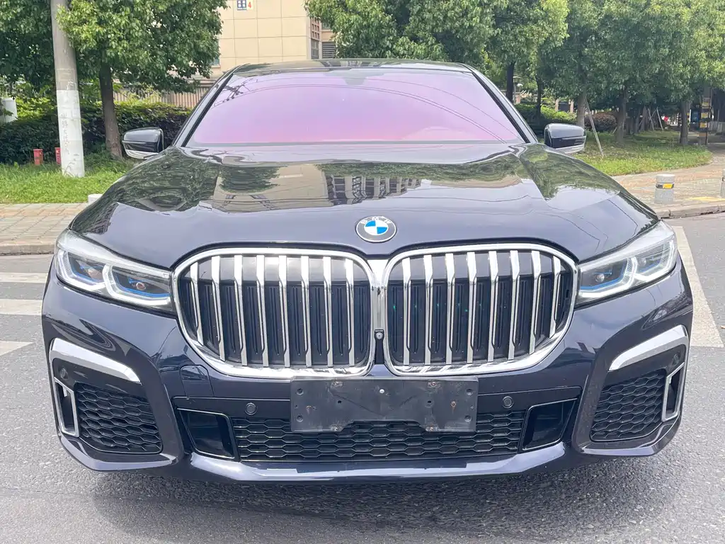 BMW 7 Series 2019 — фото 2