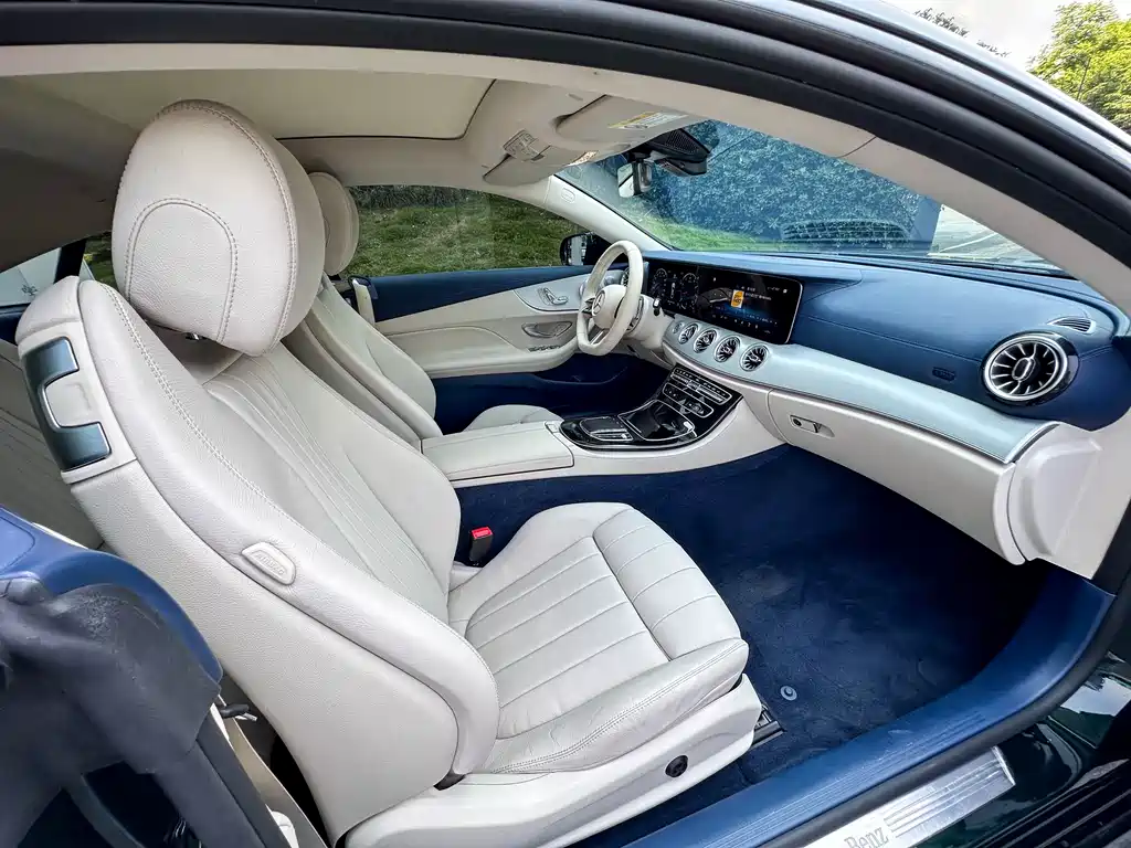 Mercedes-Benz E-Class 2023 — фото 9