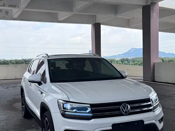 Volkswagen Tharu 2020