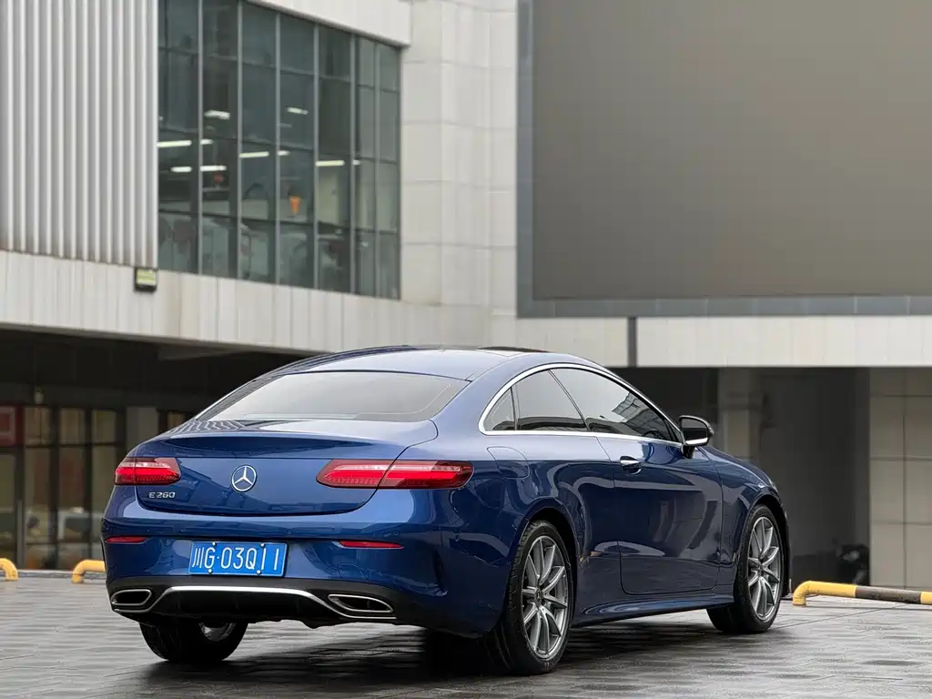Mercedes-Benz E-Class 2023 — фото 5