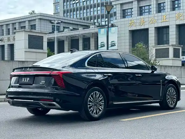 Hongqi H5 2025