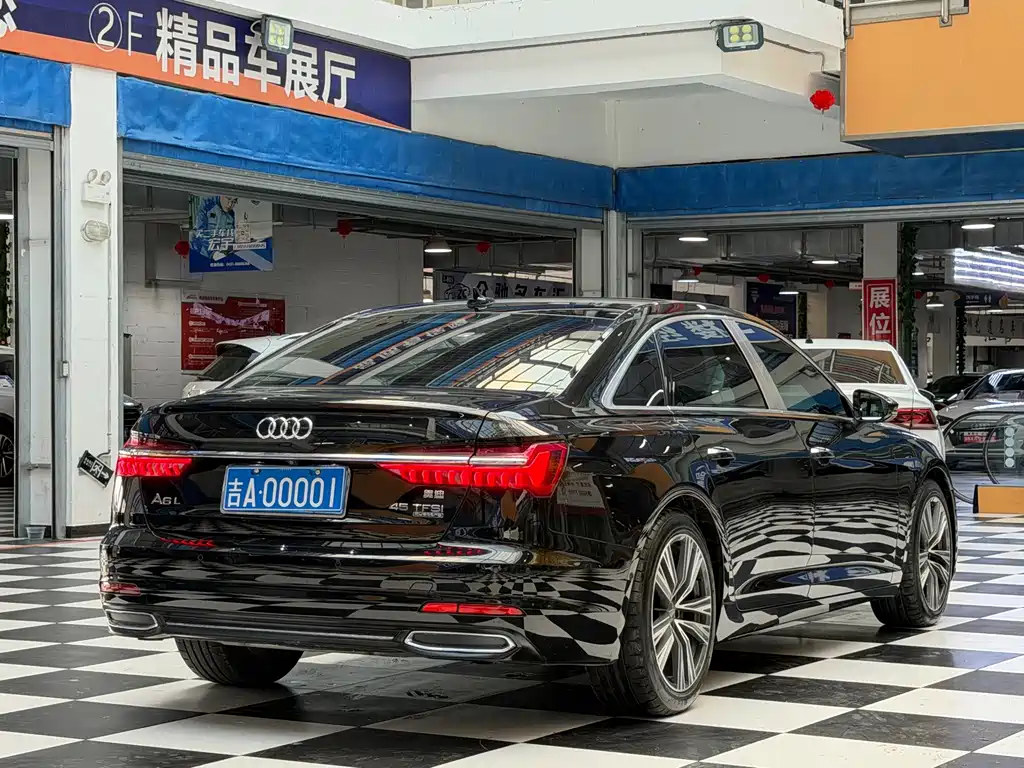 Audi A6L 2019 — фото 10