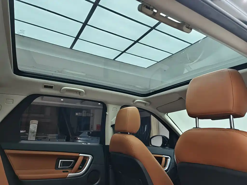Land Rover Discovery Sport 2015 — фото 14