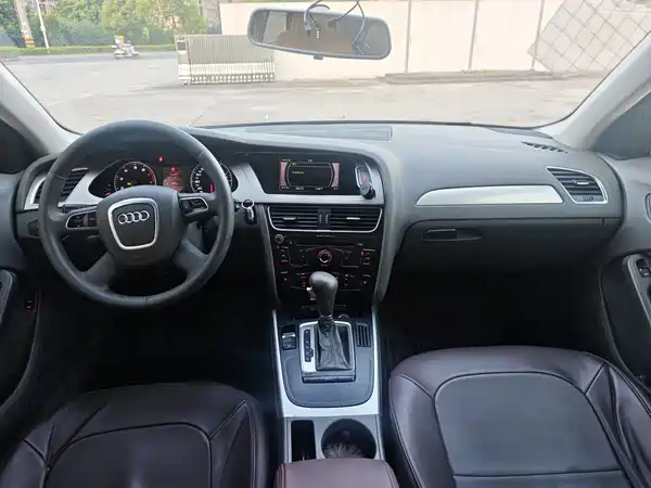 Audi A4L 2012
