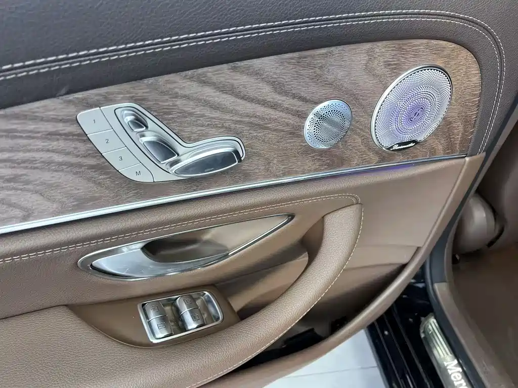 Mercedes-Benz E-Class 2019 — фото 14