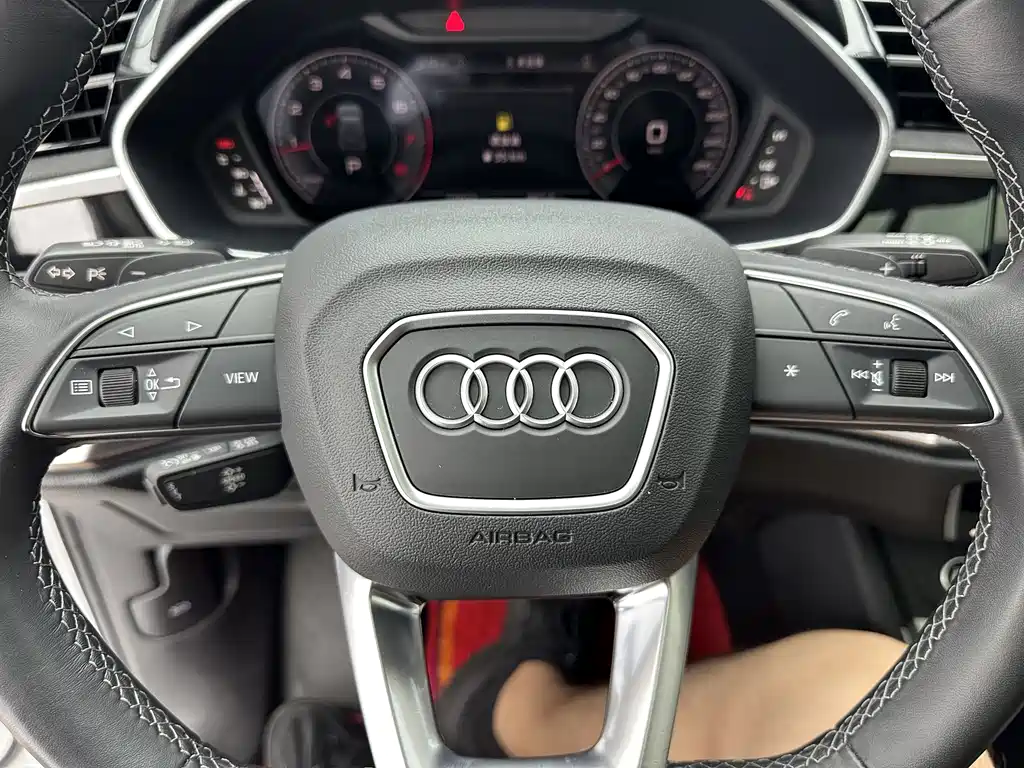 Audi Q3 2022 — фото 14